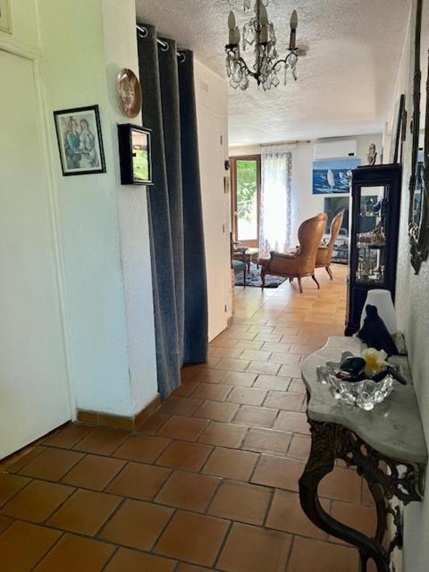 Le Cannet, Chambre à l'étage d'une maison avec piscine Exterior foto
