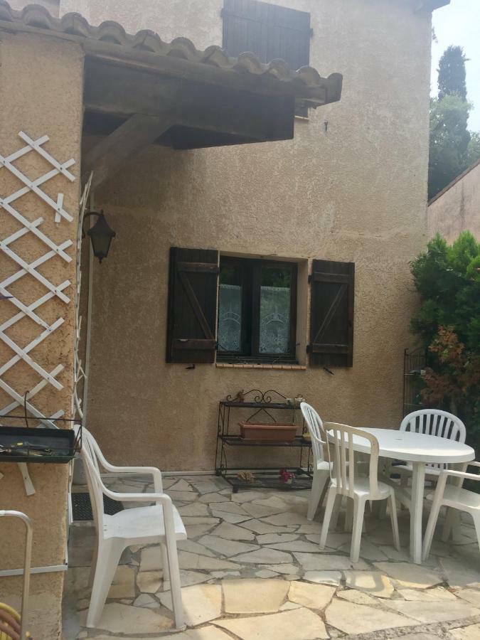 Le Cannet, Chambre à l'étage d'une maison avec piscine Exterior foto